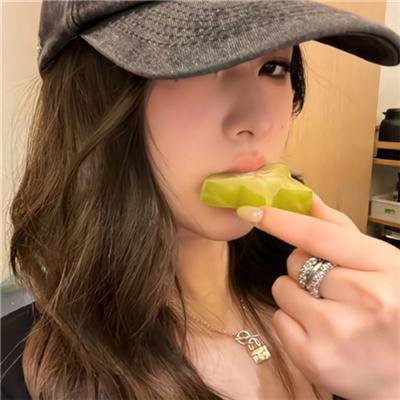 灰色彩虹